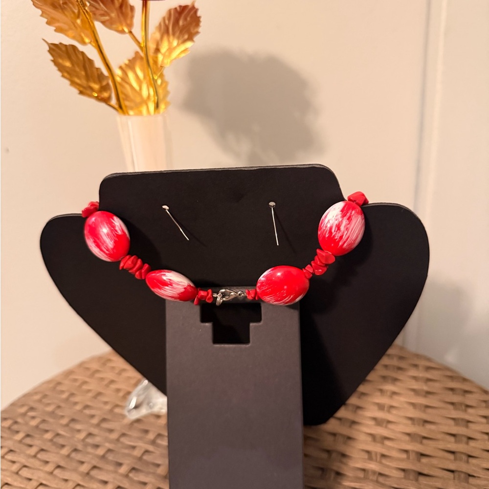 Vintage Red and White Beaded Necklace and Earring Set - Picture 3 of 3